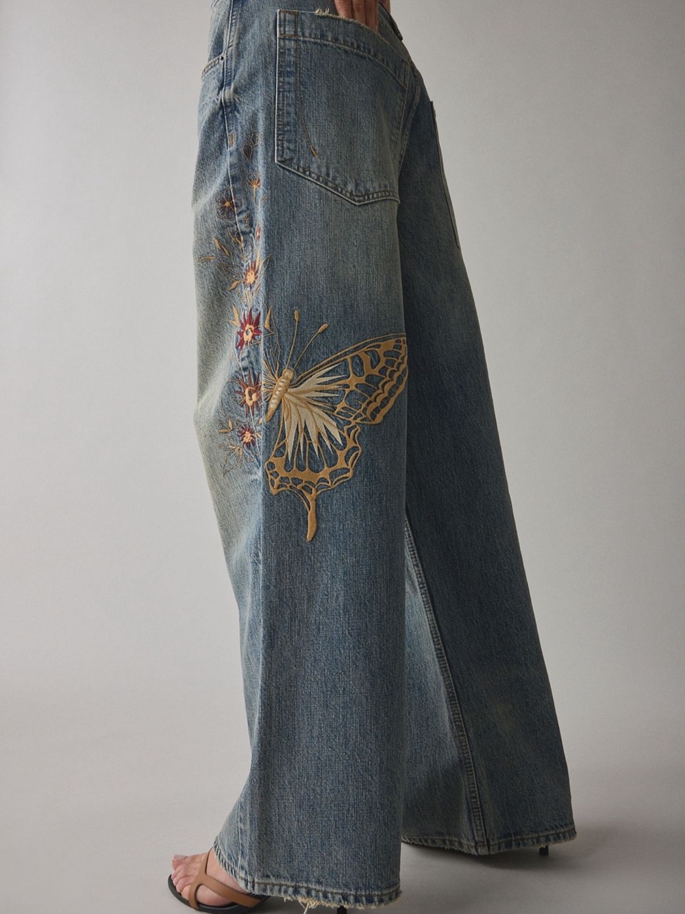 BDG JAYA EMBROIDERED BAGGY BOYFRIEND JEANS - Picture 2 of 7